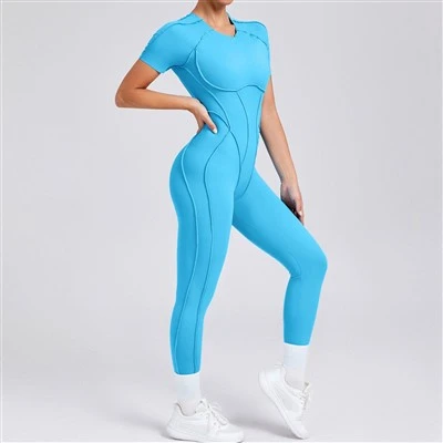Uzun pantolonlu açık forma oturan kısa kollu tulum